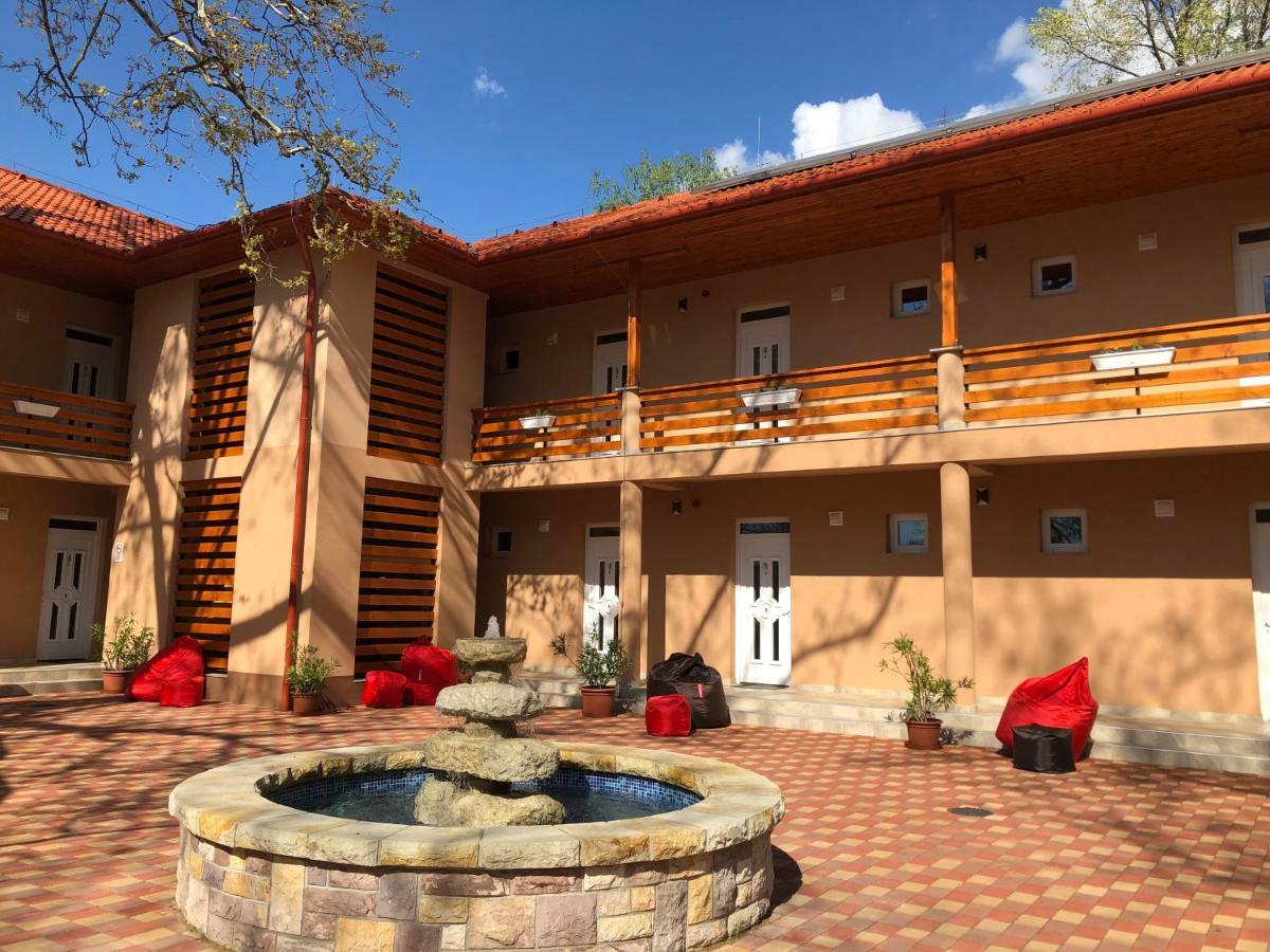Boro Apartman Tiszafüred Extérieur photo